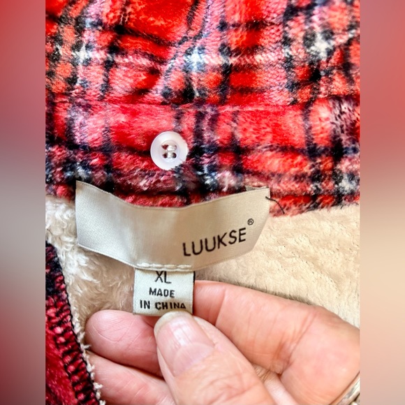 LUUKSE Buffalo Check Plaid V-Neck Fluffy Soft (PJ) Flannel Shirt Sz XL - Picture 8 of 12